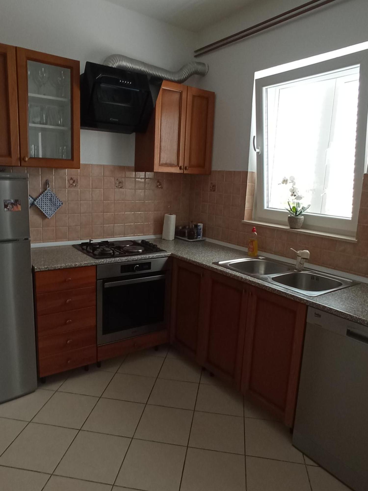 Apartman Carpe Diem Sutomiscica Luaran gambar